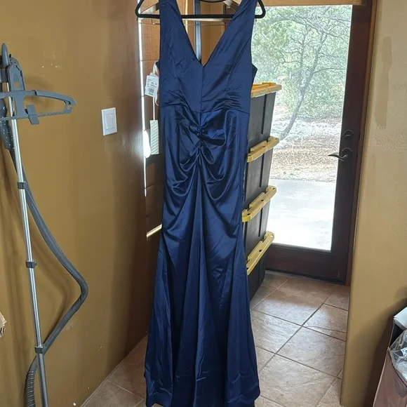 NWT Galina Signature Odette Navy Satin Gown Size 16 Formal Prom Maxi Dress - Picture 10 of 10